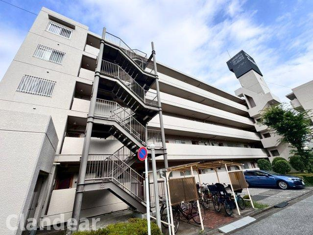 藤和梅島ハイタウンＢ棟の外観|ドキドキの新生活も、安心してスタート。ぴったりの住まいを見つけませんか？クランディアが一緒に住まい選びをサポートします‼　まずは、お気軽にお問合せください　＃クランディア