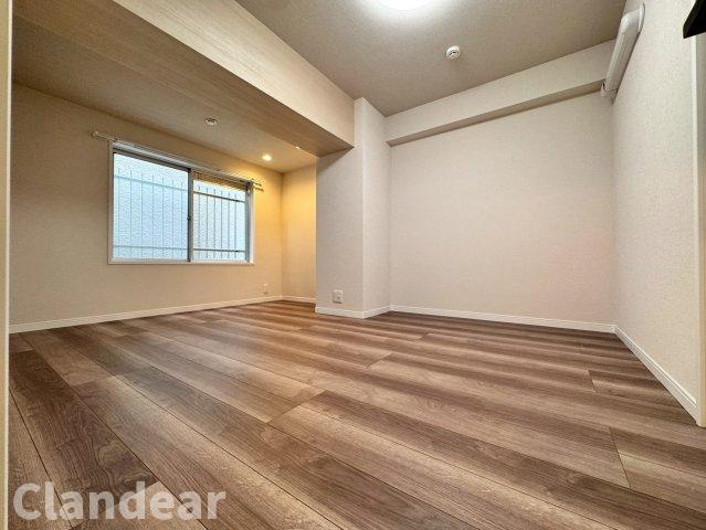 藤和梅島ハイタウンＢ棟の洋室|ドキドキの新生活も、安心してスタート。ぴったりの住まいを見つけませんか？クランディアが一緒に住まい選びをサポートします‼　まずは、お気軽にお問合せください　＃クランディア
