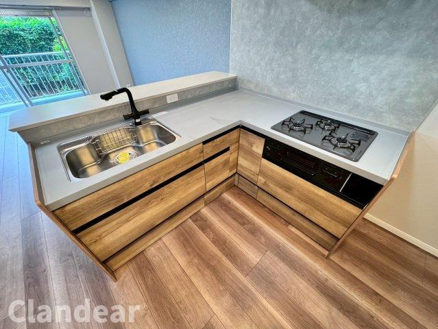 藤和梅島ハイタウンＢ棟のキッチン|ドキドキの新生活も、安心してスタート。ぴったりの住まいを見つけませんか？クランディアが一緒に住まい選びをサポートします‼　まずは、お気軽にお問合せください　＃クランディア