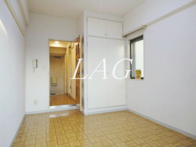 【居間・リビング】 | クレスト大和東 | 洋室のお部屋です。