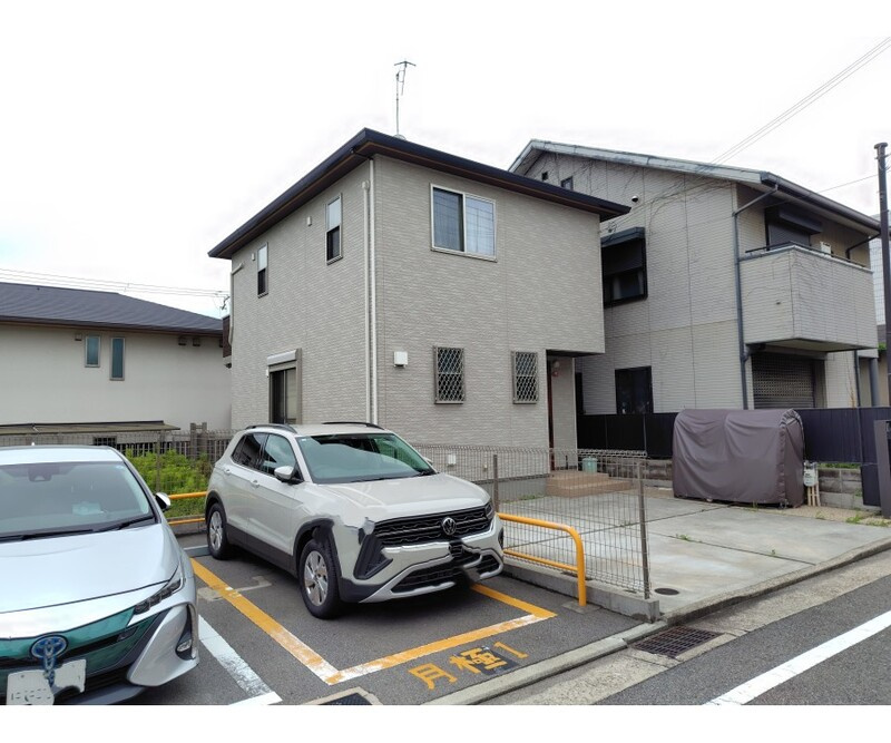 清水通戸建の駐車場