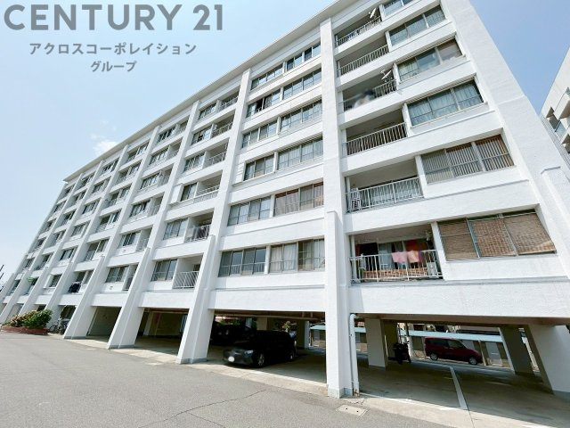 鉄筋コンクリート造9階建て