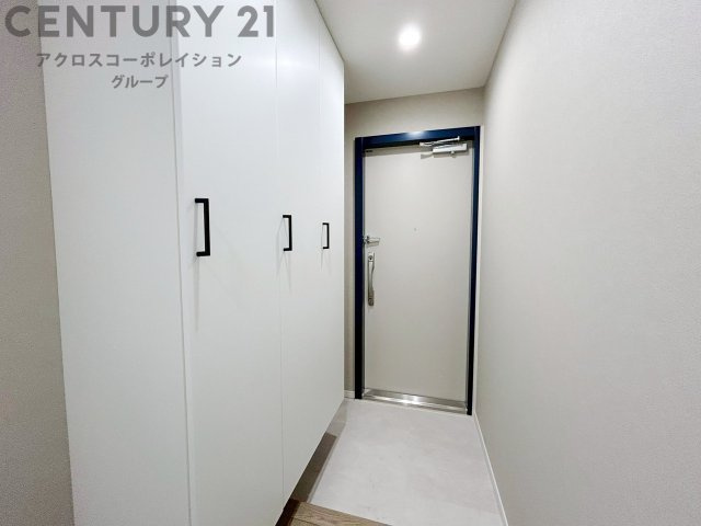 玄関収納付きの玄関です　家族皆様の履物をしっかり収納できます