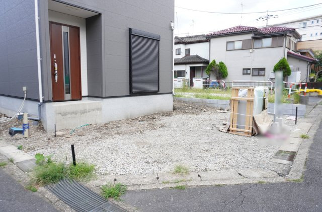 草加市新栄4丁目 新築分譲住宅の駐車場