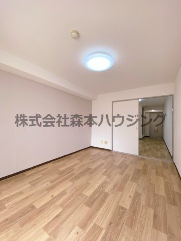 【洋室】 | 　香里ロイヤルプラザ | きれいな洋室です