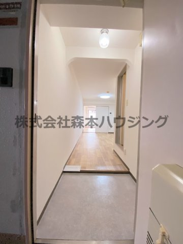 【内装】 | 　香里ロイヤルプラザ | 明るい室内です