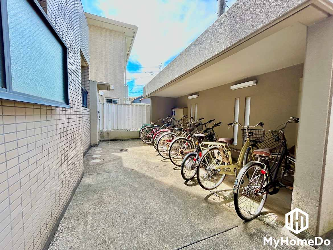 藤和シティコープ瓢箪山の駐輪場|屋根付きなので、雨や風、直射日光から自転車を守ることができます。