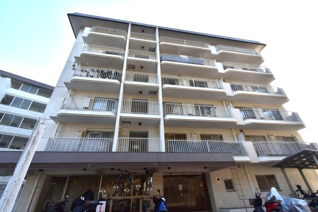 ニューライフ国見マンションの外観