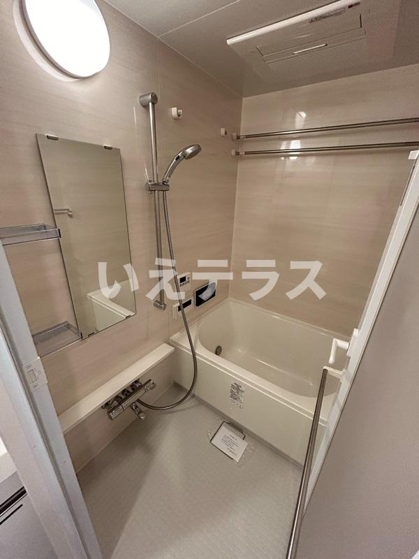 クロスレジデンス神戸元町の浴室