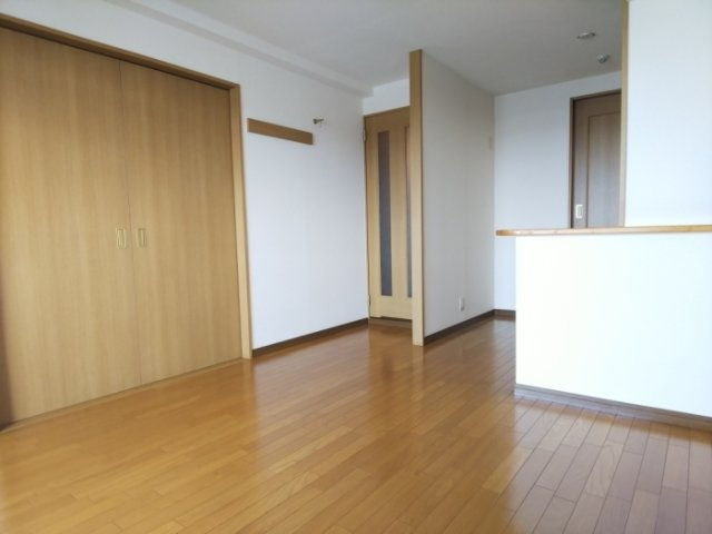 タッチ塚口の居間・リビング