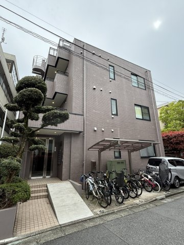 渋谷区本町３丁目の賃貸マンションの外観|外観もきれいです