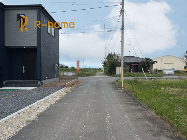 第2下妻市鎌庭　新築戸建て　1号棟の前面道路含む現地写真|周辺環境も併せて案内致します♪
ぜひ現地へお越しください♪