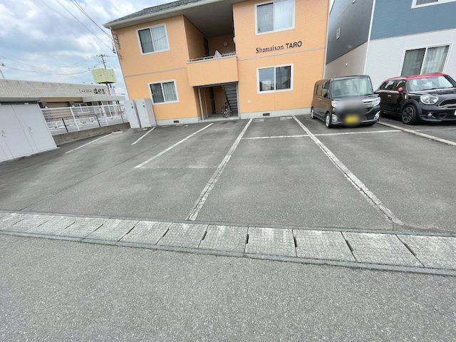 シャーメゾンＴＡＲＯの駐車場