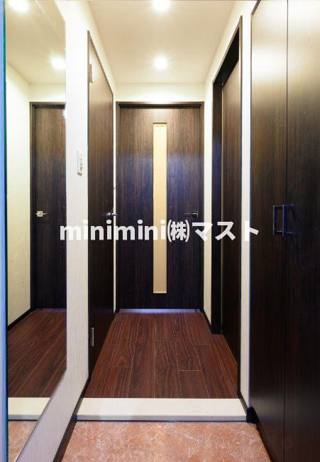 プレジオ弁天町ASIANの玄関