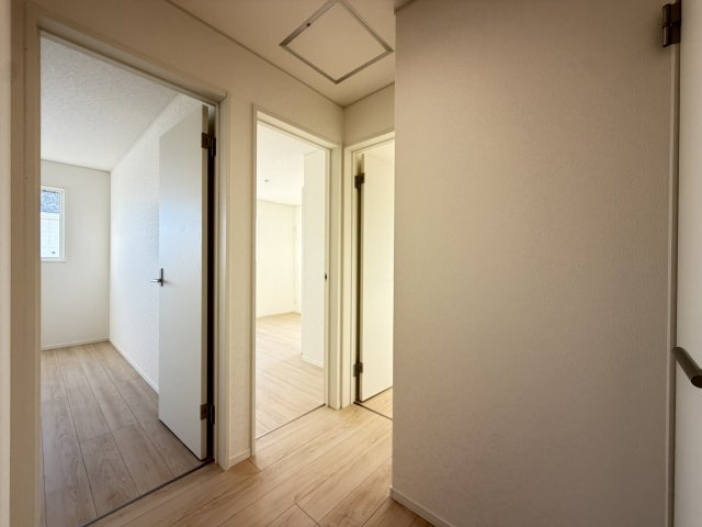 読谷村大湾　第2（全2棟）ラスト1号棟の内装|1号棟　2階ホール♪