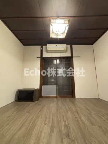 東大阪市川田中古テラスハウスの居間・リビング