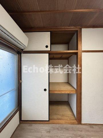 東大阪市川田中古テラスハウスの収納
