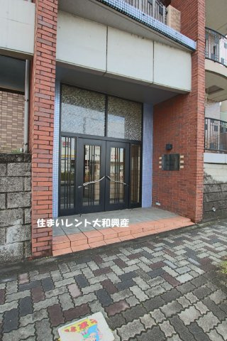 メルベーユ町田のエントランス