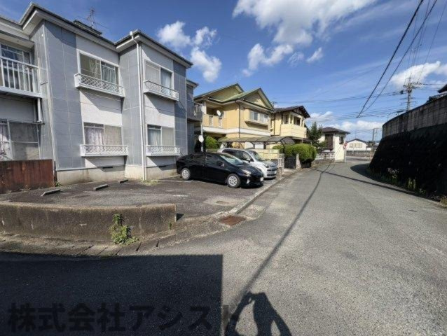 エステートピア目尾の駐車場