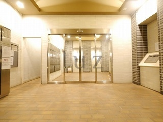 スパシエルクス横浜のエントランス