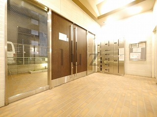 スパシエルクス横浜のエントランス