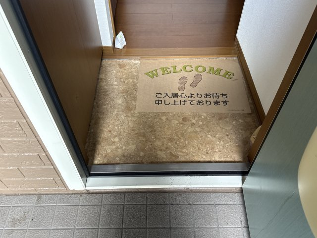 グリーンコートBの玄関