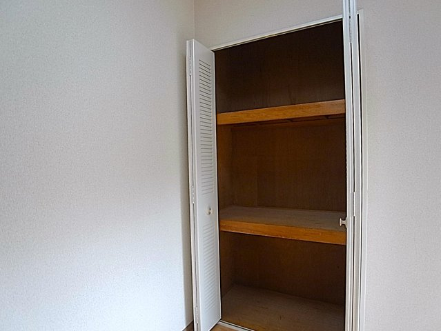 ロイヤル神戸山の街の収納|各部屋に収納スペースを完備