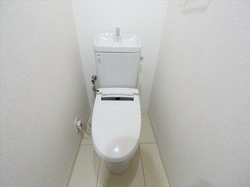 名古屋市中区栄４丁目の賃貸マンションのトイレ