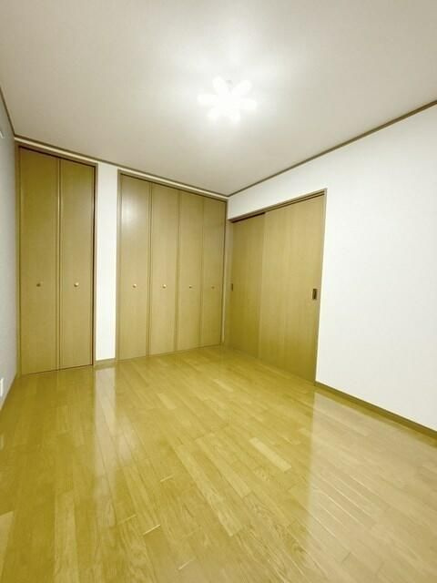 コーポアイコウシンの洋室