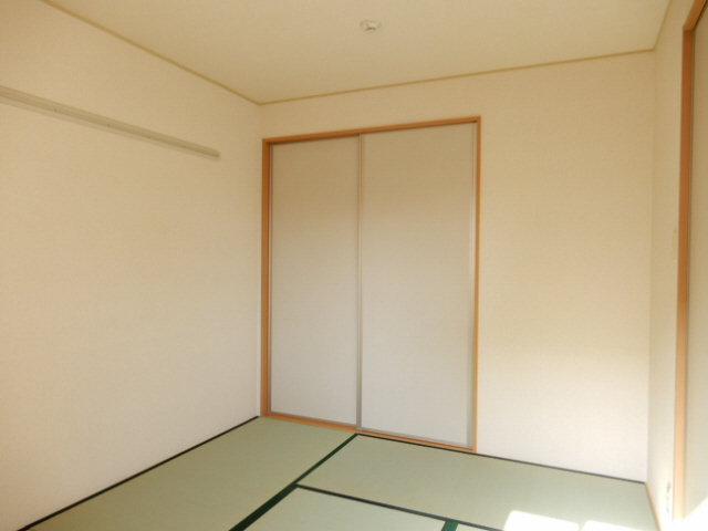 加古郡播磨町北本荘５丁目のハイツの子供部屋
