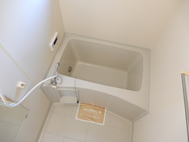 加古郡播磨町北本荘５丁目のハイツの浴室