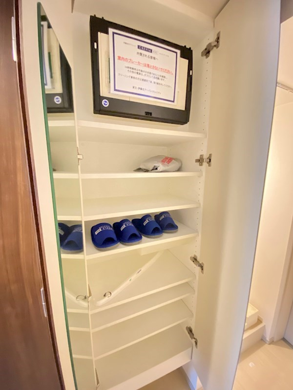 ステラメゾン三軒茶屋の玄関