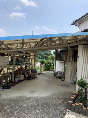 中古戸建　不破郡垂井町府中　昭和55年築の駐車場