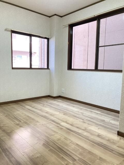 【寝室】
