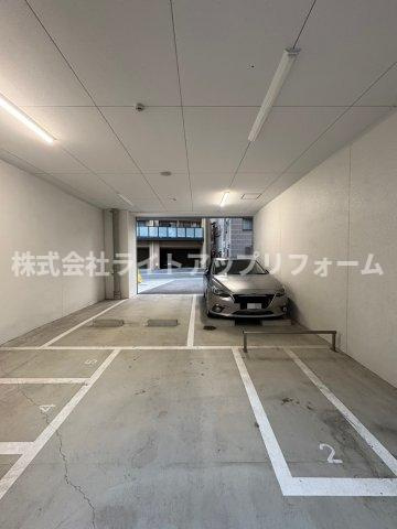 セレニテ神戸プリエの駐車場