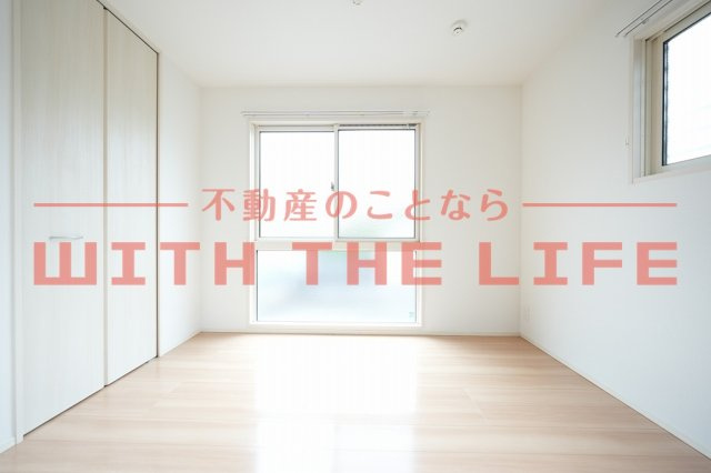 セゾンフィール【キャッシュバック対象物件】の居間・リビング|コンパクトで使いやすい洋室です