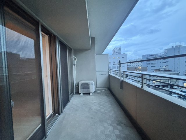 【バルコニー】