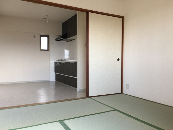 パープルツィン園田の内装