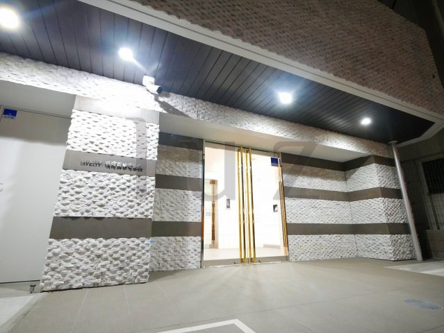リヴシティ横濱蒔田壱番館のエントランス