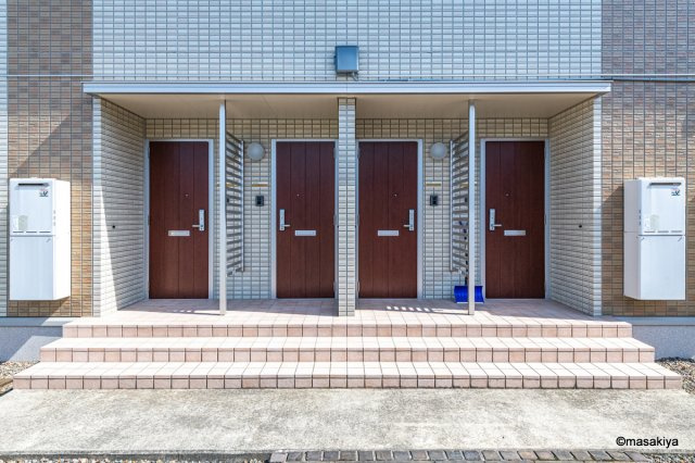 ラシーヌ・Ｔのエントランス|エントランス