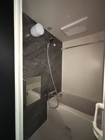 正和FORTの浴室