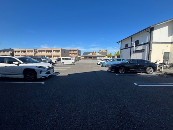 Ｄ－ＳＱＵＡＲＥの駐車場