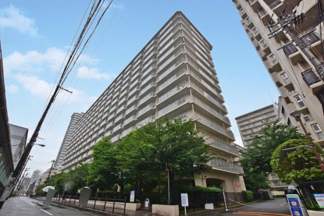 ローレルハイツ北天満2号棟の外観|ご不明な税金・諸費用についても丁寧にサポートいたします。現地見学で、住まいのイメージやご希望をぜひお聞かせください。