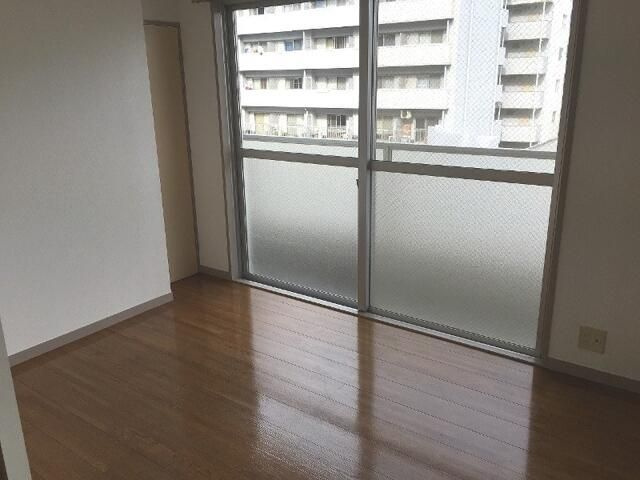 【寝室】