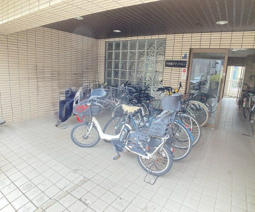 行徳第２マンションのエントランス