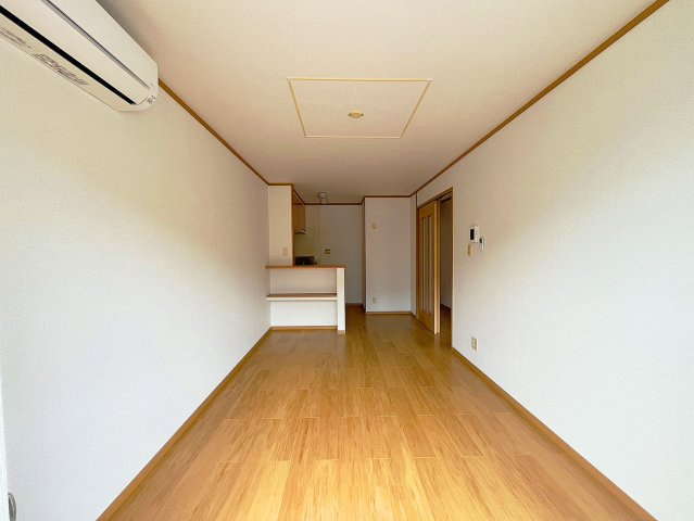ソレイユ　1番館の居間・リビング