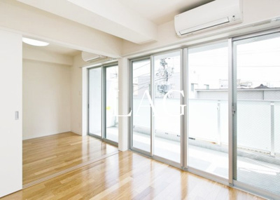 【居間・リビング】 | NEXUS武蔵小杉 | 洋室のお部屋です。