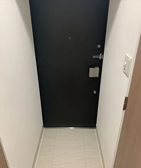 ALTERNA東池袋の玄関