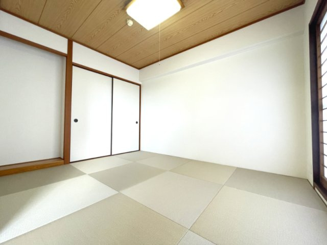 ヴォルフスガルデン熊本南の和室|和室の畳は新しく琉球畳を採用しています。お部屋全体に統一感をだしてスタイリッシュな印象に仕上げています。