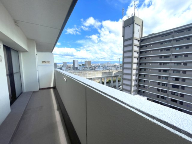 ヴォルフスガルデン熊本南のバルコニー|バルコニー面積は9.75㎡あります。余裕のある広さです。